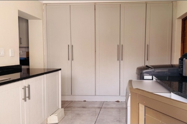 3 Bedroom Property for Sale in Hartbeespoort North West